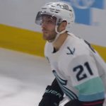 Kraken’s Wennberg takes advantage of Blackhawks’ defensive miscue to pot short-handed goal